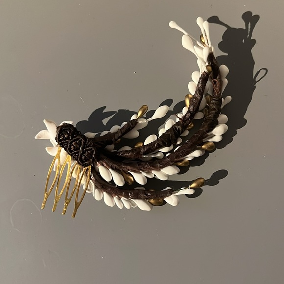 Bridal hair accessory - Picture 3 of 4